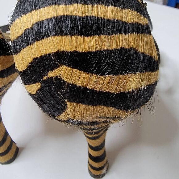 Antonio Melani Panther 12D Faux Fur Bow Heels Size 8.5 - Picture 7 of 11